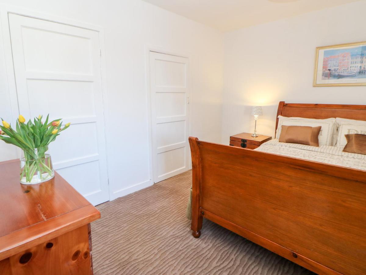 Kings Cottage Олстон Екстер'єр фото